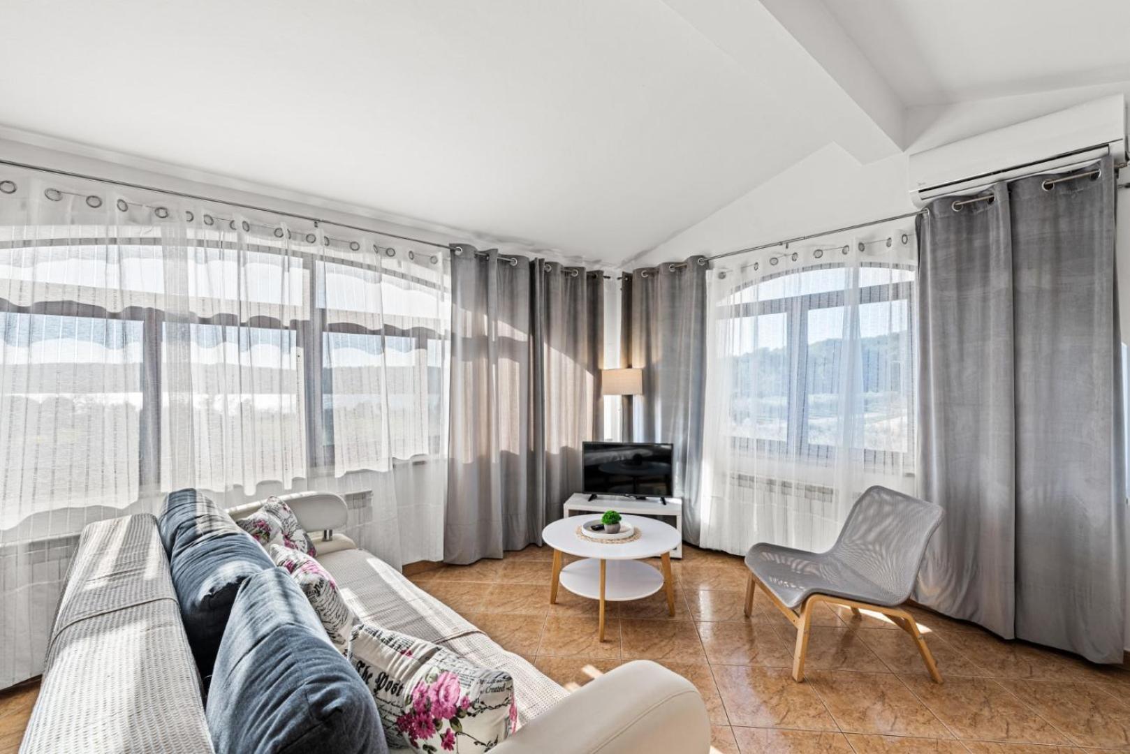 Sea View Apartments With Shared Pool Pomer Ngoại thất bức ảnh